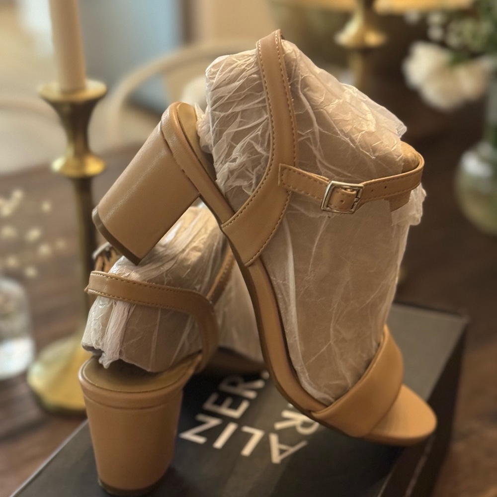 Naturalizer Bristol/crème brûlée size 7 1/2 M
